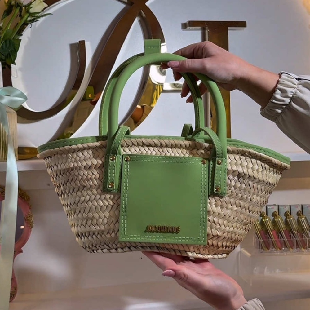 Jacquemus Le petite Panier Soli Green Straw Tote Bag. NWOT AND DUSTBAG!